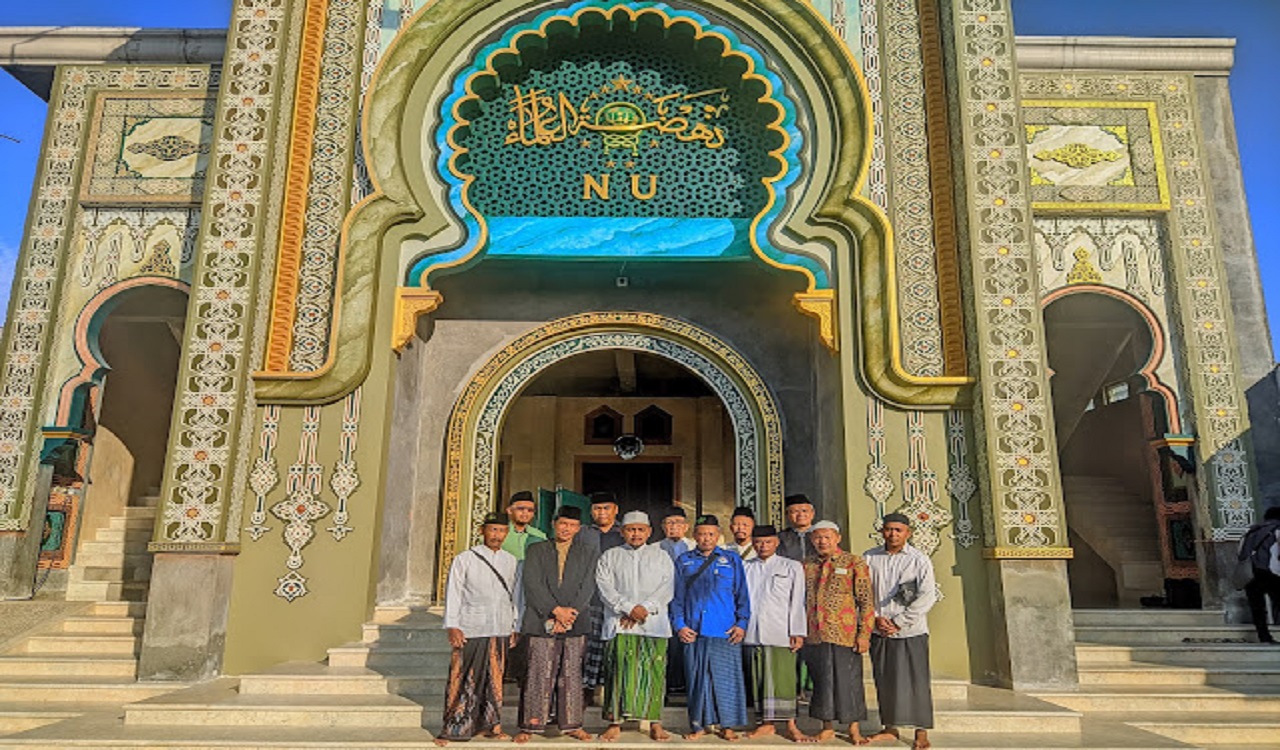 Harmoni Keagamaan di Masjid NU Sutojayan: Pengajian Rutin Ahad Pon dan Silaturahmi Seluruh Banom NU