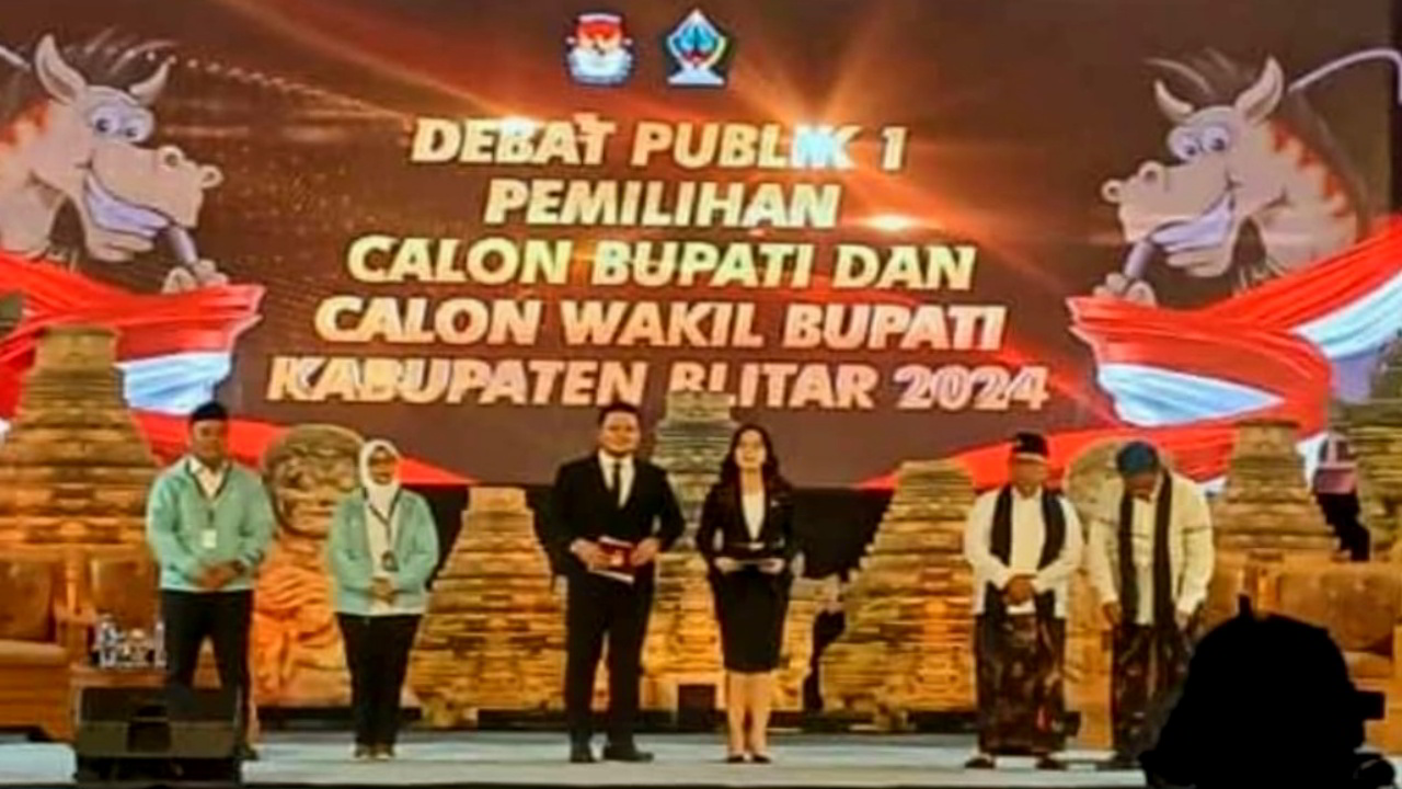 Debat Publik Pertama Pasangan Calon Bupati Blitar 2024: Rini Syarifah dan Abdul Ghoni Tampilkan Kinerja Gemilang
