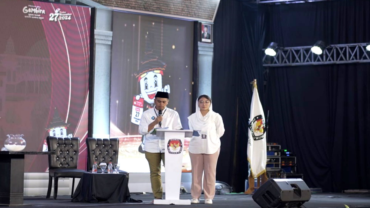 Mas Ibin dan Mbak Elim Tegaskan Komitmen Perangi Korupsi Dalam Debat Publik Kedua Pilkada Kota Blitar 2024