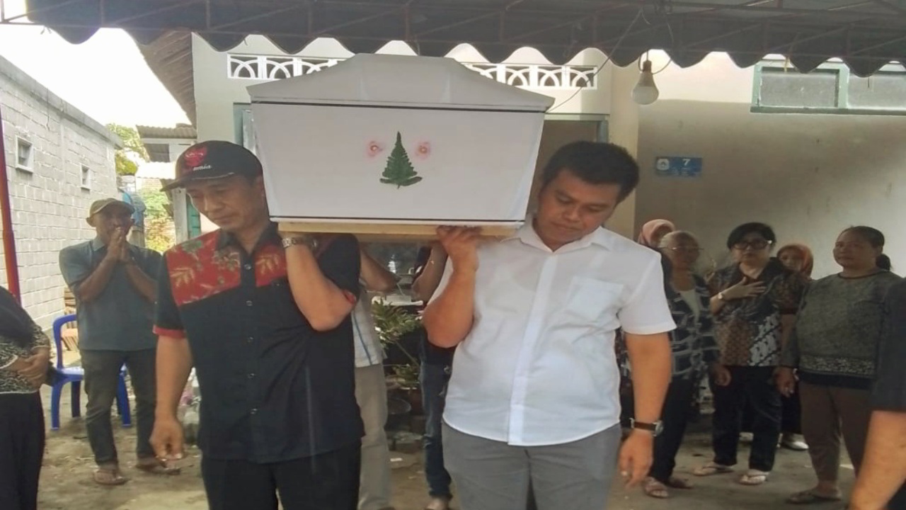 Melayat ke Rumah Duka Ibu Peyek, Mas Ibin Bawa Pesan Gotong Royong dan Empati